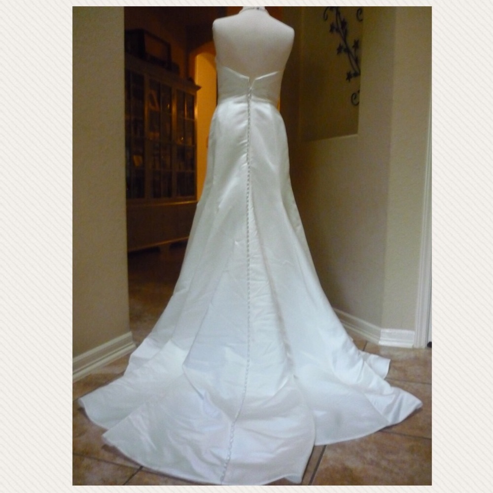 NWT WEDDING DRESS